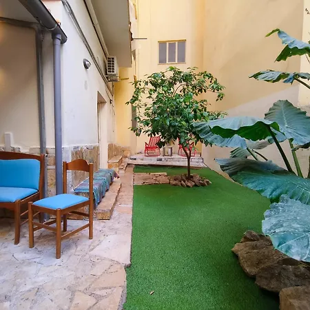 Zen Garden, 600m From Acropolis Museum